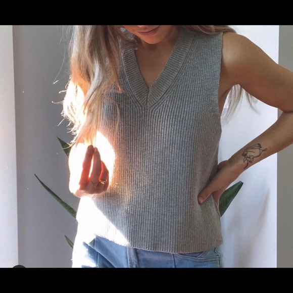 IND & LOU Sweater Vest Size Small 4/6. - Picture 2 of 5